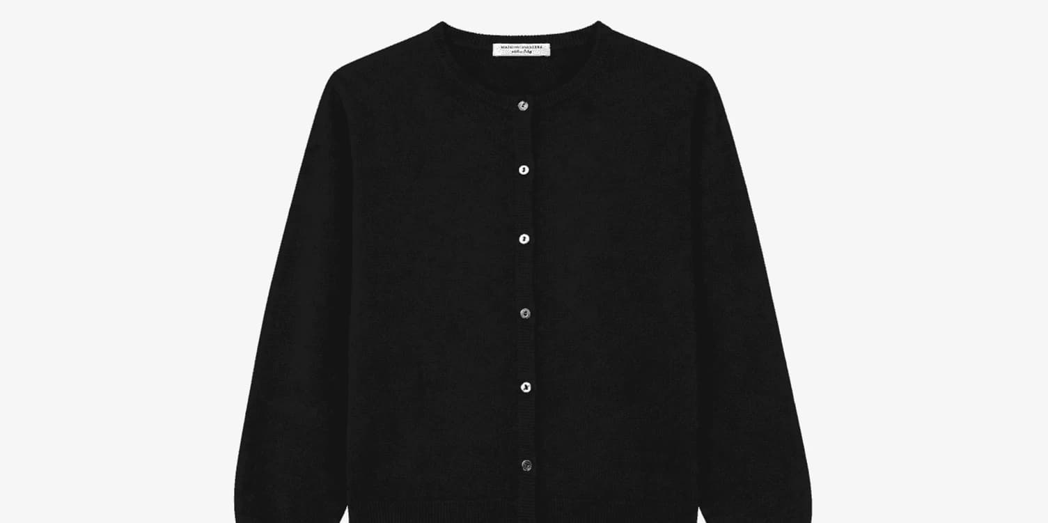 Pure Cashmere Black Sweater for Winter and How to Layer It Right